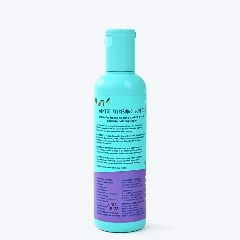 Bubble Up Chamomile and Shea Butter Shampoo for Cats — in use