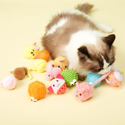 Barkbutler x Fofos Rattle Mouse Chew Toy for Cats — detail shot
