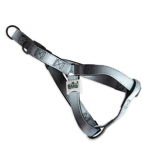 Basil Padded Adjustable Harness for Dogs — detail shot