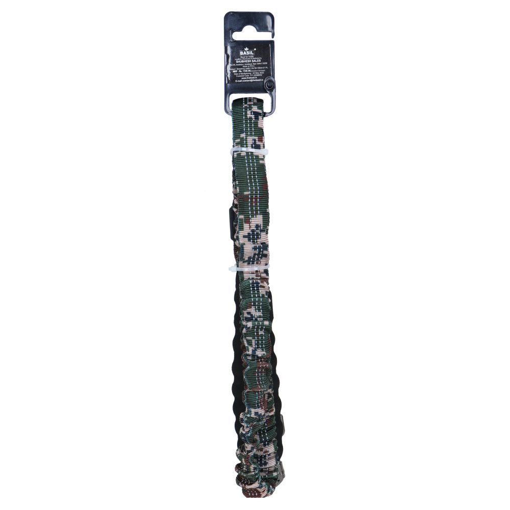 Basil Shock Absorbing Stretch Leash for Dogs — in use