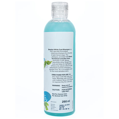 Beaphar Green Tea and Aloe Vera White Coat Shampoo for Dogs — side view