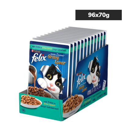 Purina Felix Gravy Lover Tuna Chunks Adult Complete and Balanced Cat Wet Food — in use