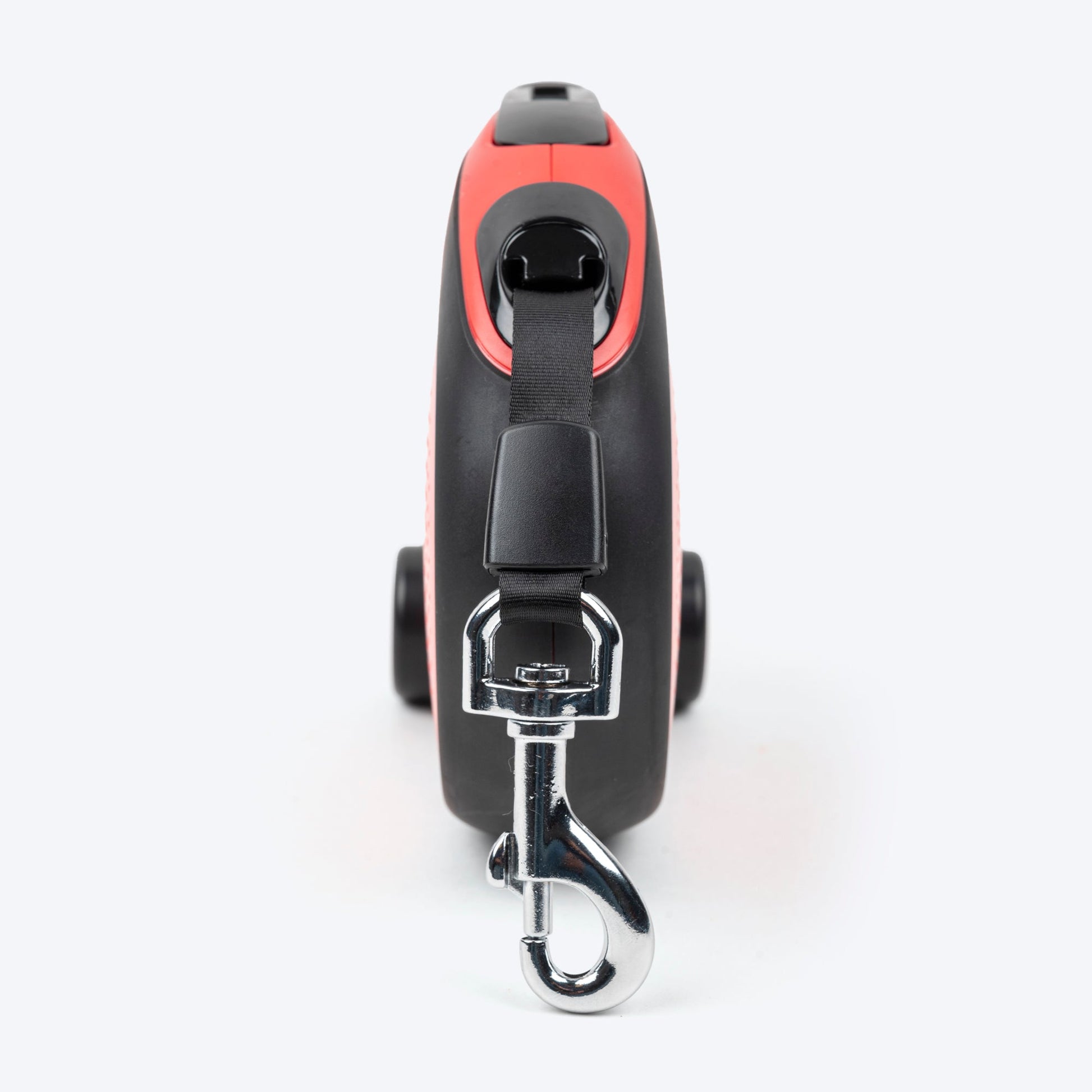 HUFT Retractable Leash With Poop Bag Dispenser for Dogs — in use
