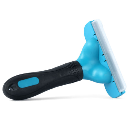 M Pets Stylus Deshedding Brush for Dogs and Cats — detail shot