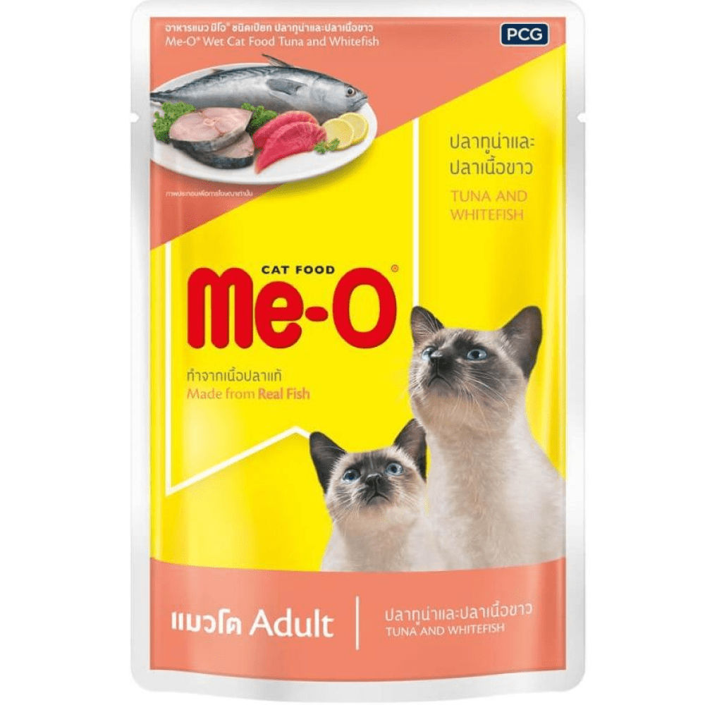 Me O Tuna & White Fish In Jelly Adult Cat Wet Food — in use