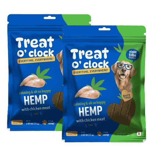 Natural Remedies Treat O'Clock Hemp with Chicken Meat Treats for Dogs — in use