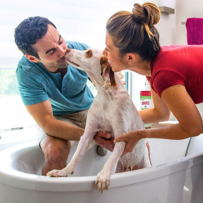 Nature's Miracle Whitening Shampoo and Conditioner for Dogs — detail shot