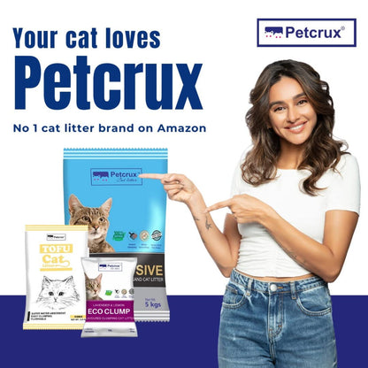 Petcrux Eco Clump Bentonite Unscented Cat Litter — in use