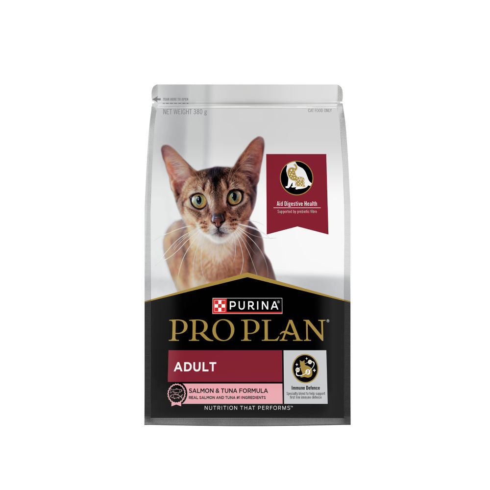 Pro Plan Salmon Tuna Flavoured Adult Cat Dry Food — detail shot