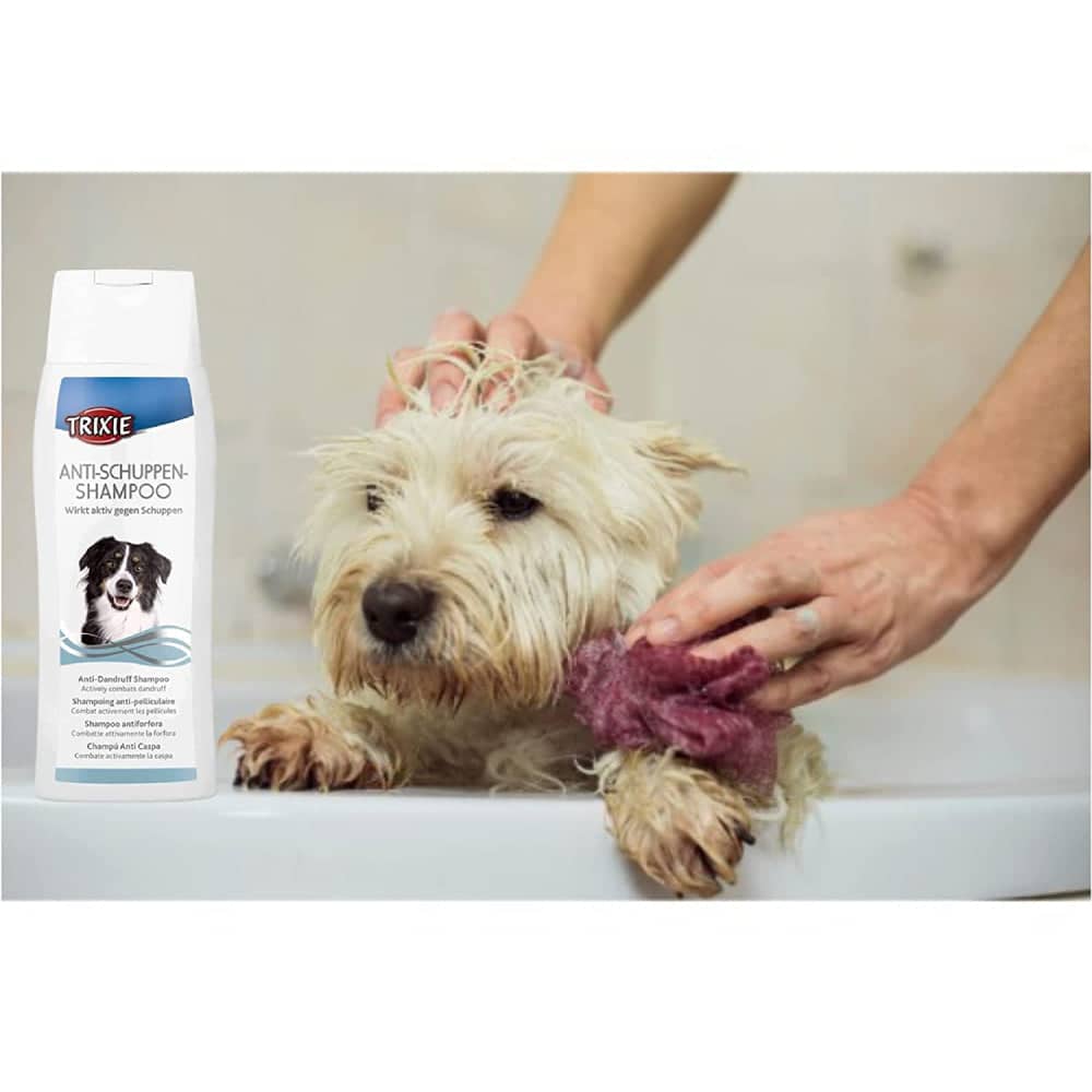 Trixie Anti Dandruff Shampoo for Dogs — detail shot