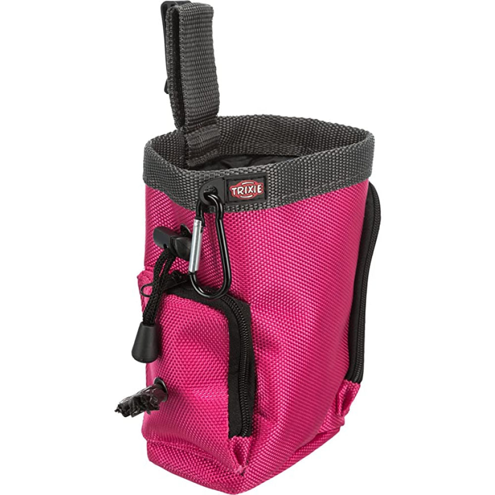 Trixie Baggy 2 in1 Snack Bag for Dogs and Cats — detail shot