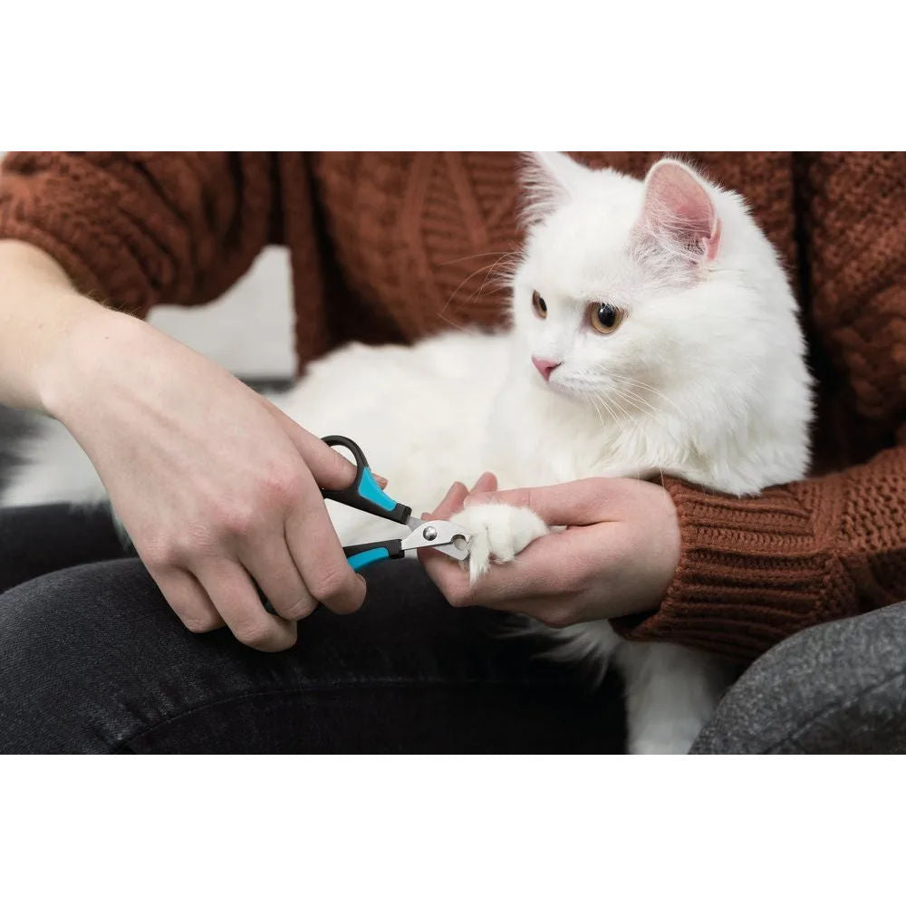 Trixie Claw Scissors for Dogs and Cats — detail shot