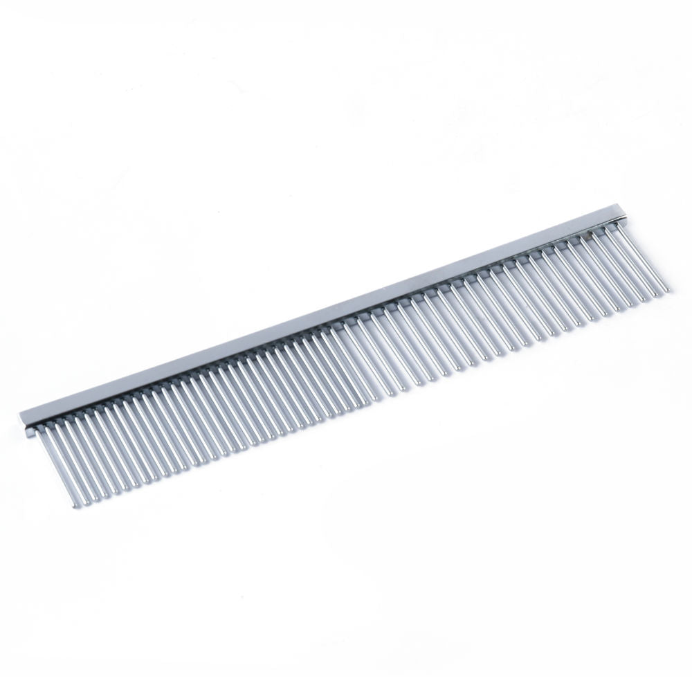 Trixie Comb Medium/Coarse Metal for Dogs — in use