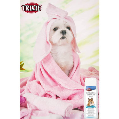 Trixie Detangling Shampoo for Dogs — detail shot