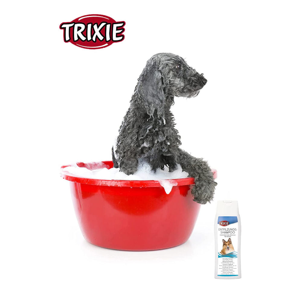 Trixie Detangling Shampoo for Dogs — in use