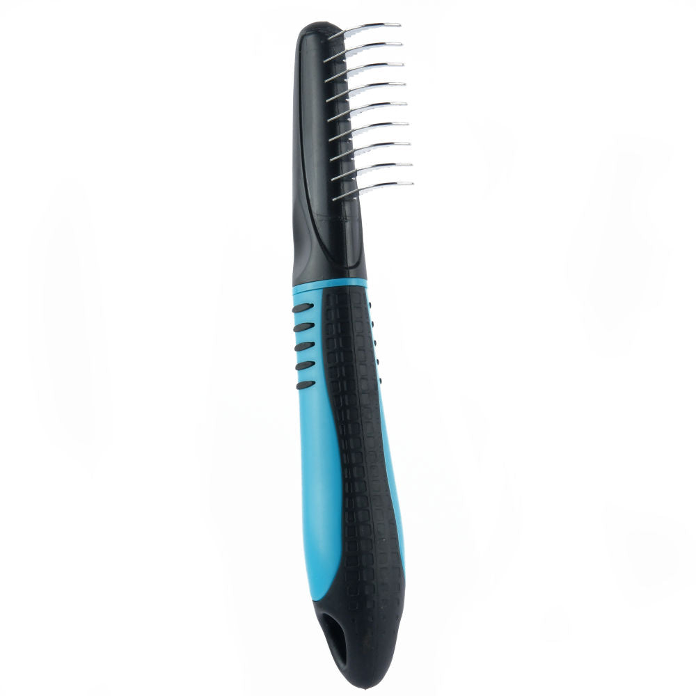 Trixie Fur Detangler With Curved Teeth Brush for Dogs and Cats — in use