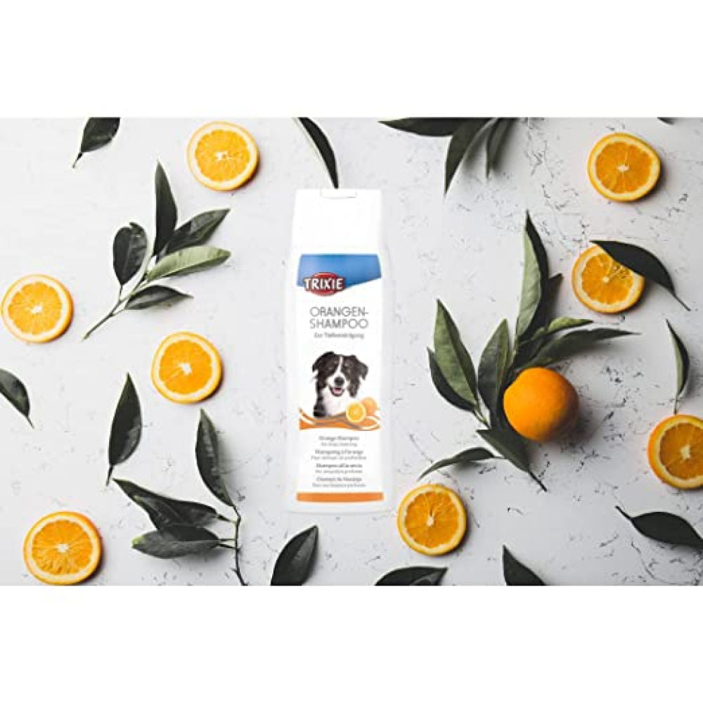 Trixie Orange Shampoo for Dogs — detail shot