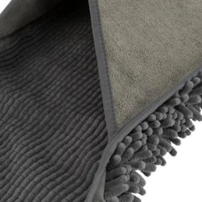 Trixie Towel with Mitt Pockets Microfibre for Dogs and Cats — in use