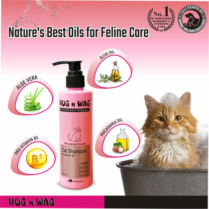 Ttk Hug n Wag Professional Mild Cat Shampoo with Pro Vitamin B5 — in use