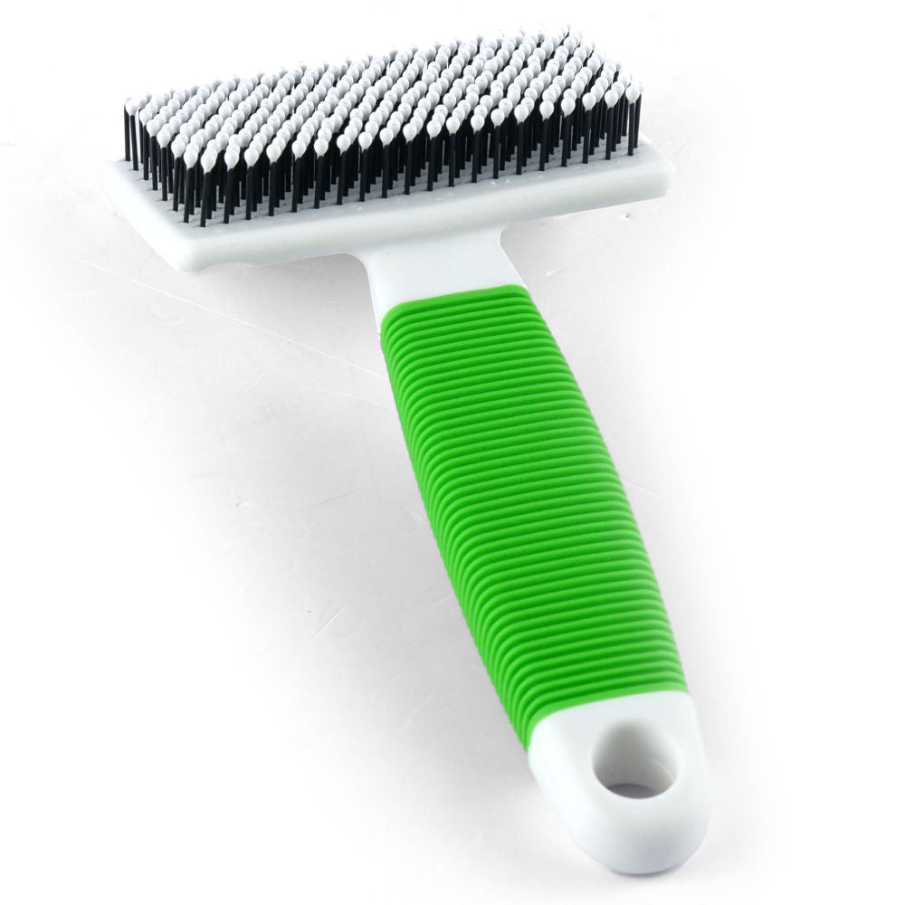 Wahl Slicker Brush for Dogs & Cats — detail shot
