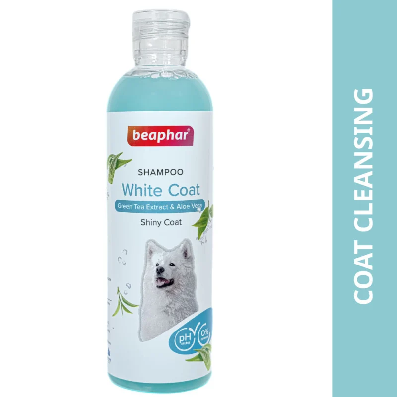Beaphar Green Tea and Aloe Vera White Coat Shampoo for Dogs — back view