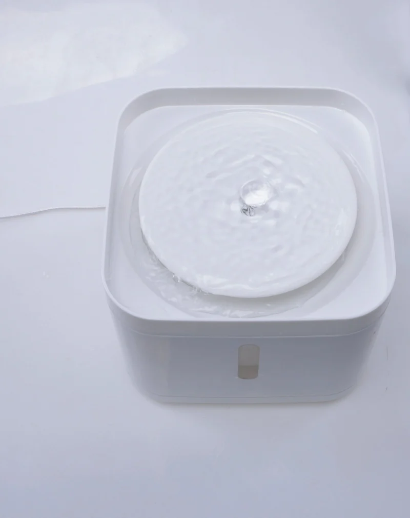 M Pets Volga Drinking Fountain for Dogs — side view